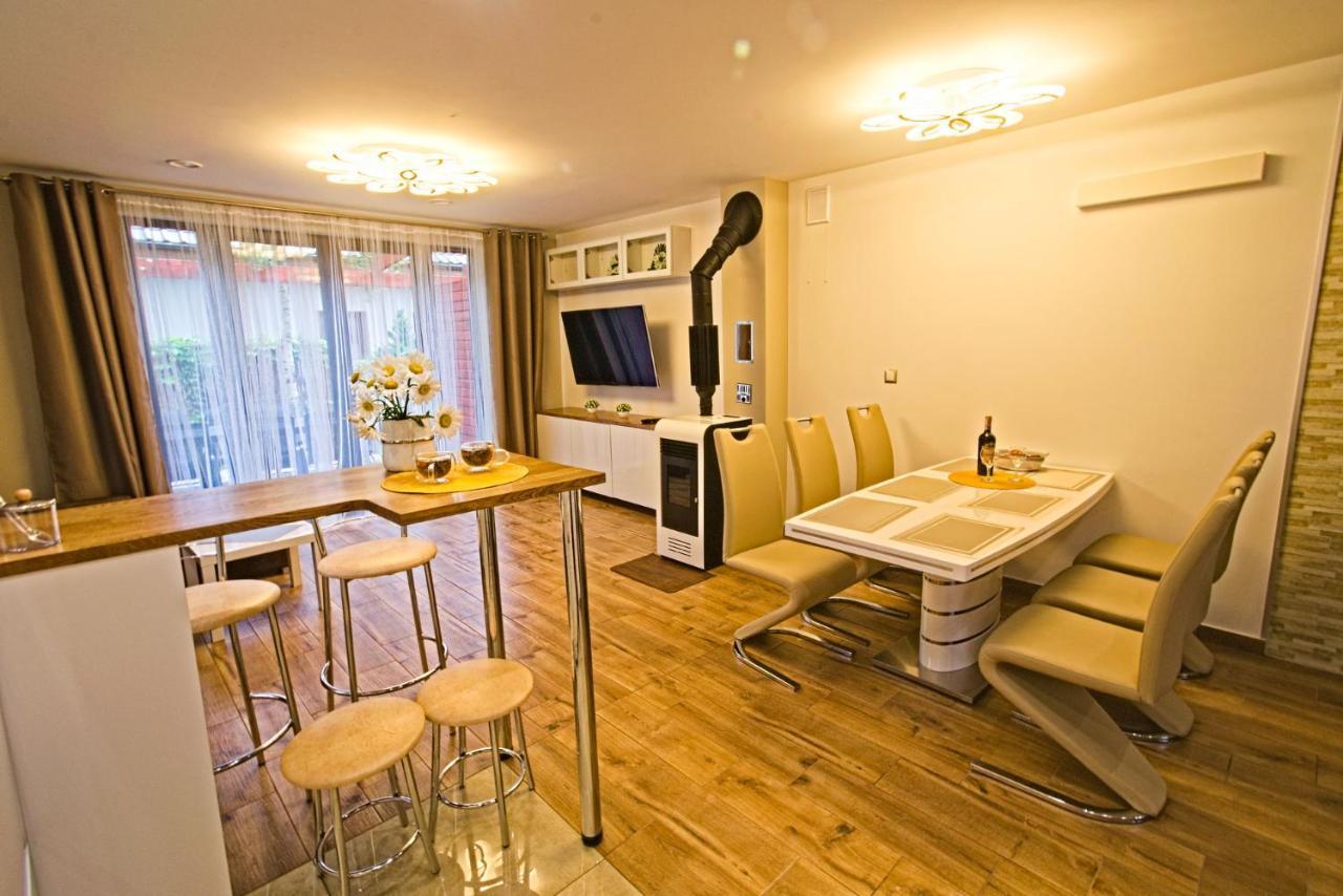 Daisy - Sunny Flowers Apartments Lukecin Luaran gambar