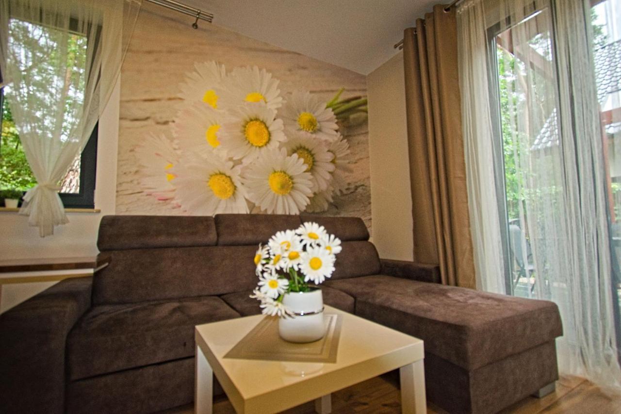 Daisy - Sunny Flowers Apartments Lukecin Luaran gambar